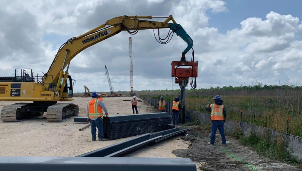 plastic sheet pile installation